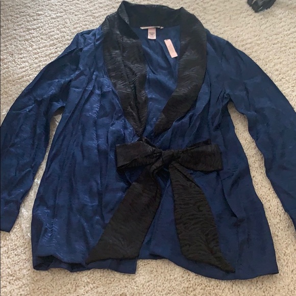 Victoria’s Secret Zebra print kimono - Picture 2 of 5